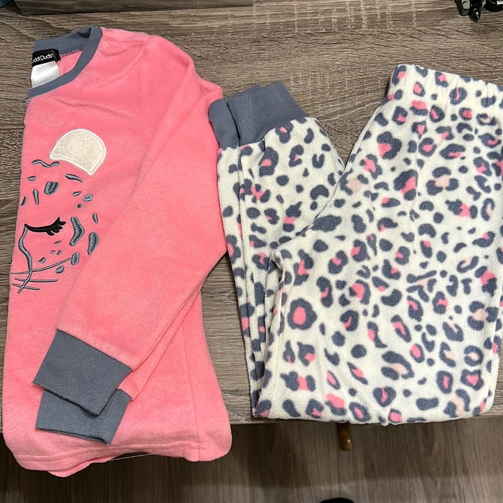 Size 6/6X girls PJ set